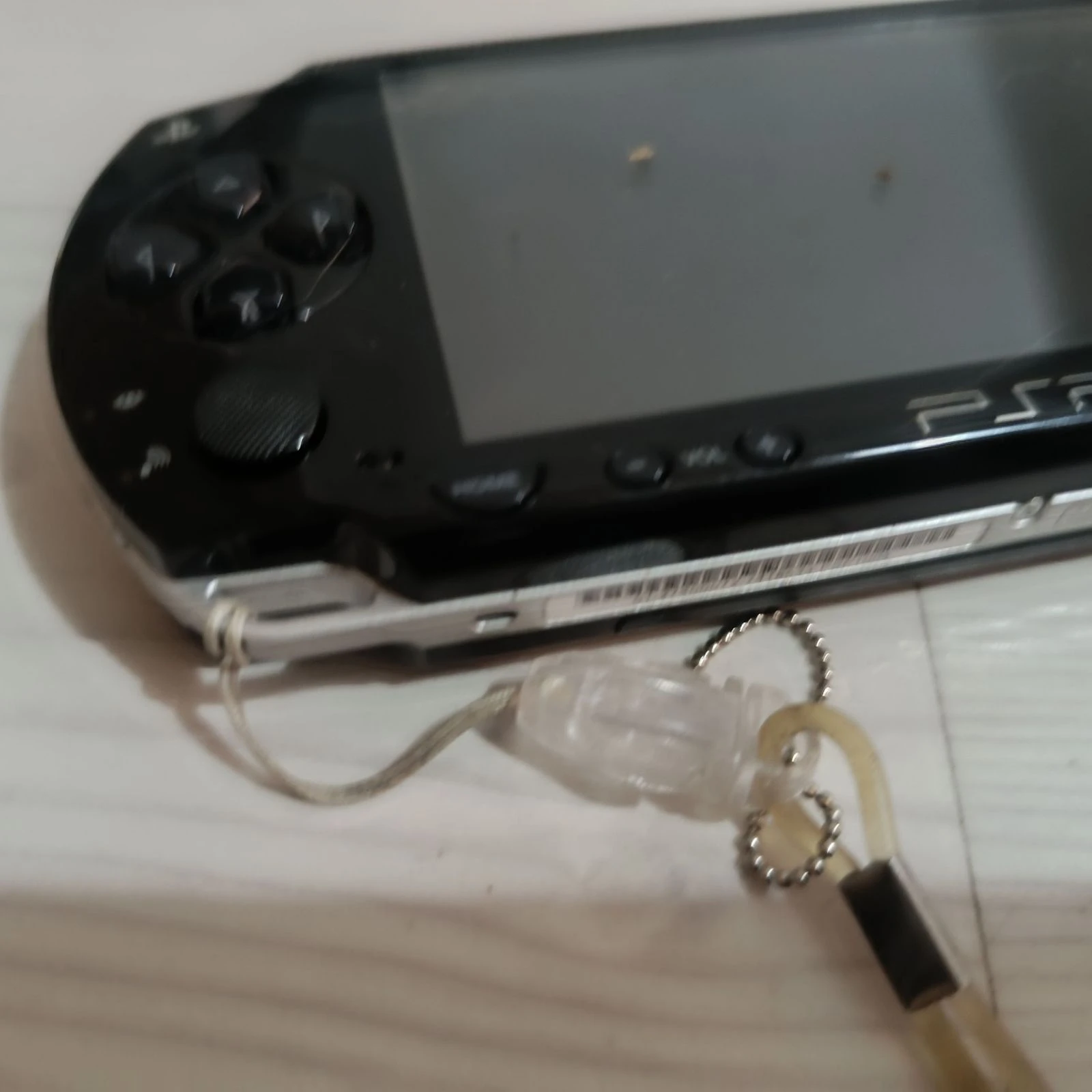 Pack Sony PSP + étui rigide + chargeur d'origine + carte 2 Go + 5 jeux – photo 17